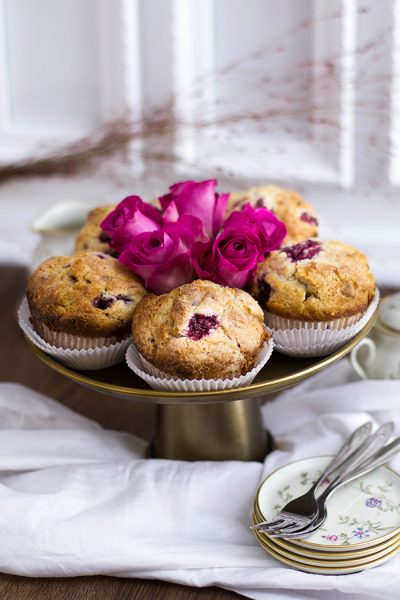 Bakery Style Himbeermuffins mit weißer Schokolade // Werbung - KüchenDeern