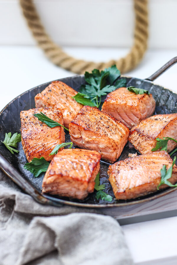 Lachs Avocado Pfanne mit Grapefruitsauce // Werbung - KüchenDeern