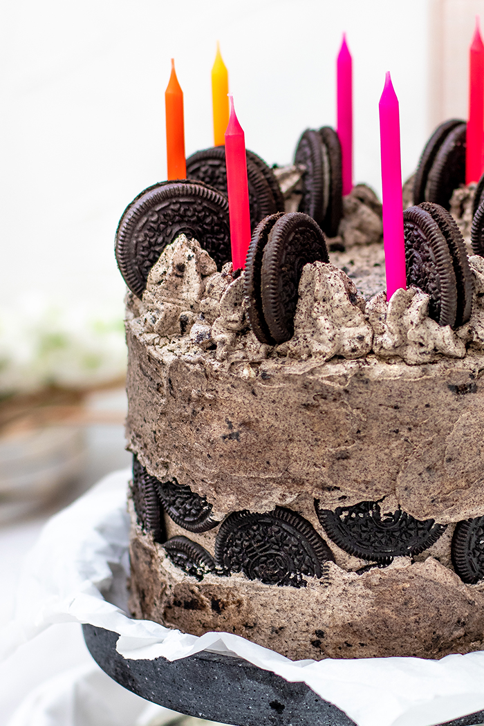 Cookies and Cream Fault Line Cake