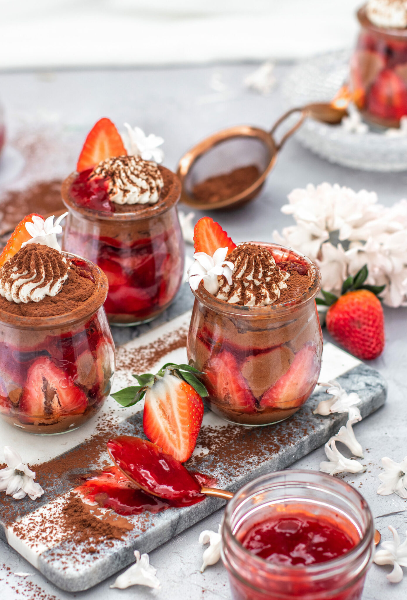 Schokoladen Mousse mit Roter Grütze - KüchenDeern