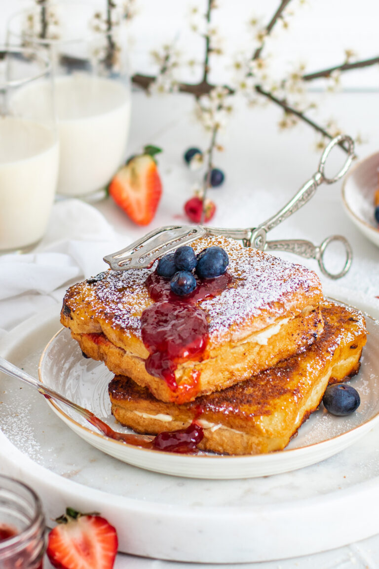 French Toast Sandwich mit Marmelade und Beeren - KüchenDeern