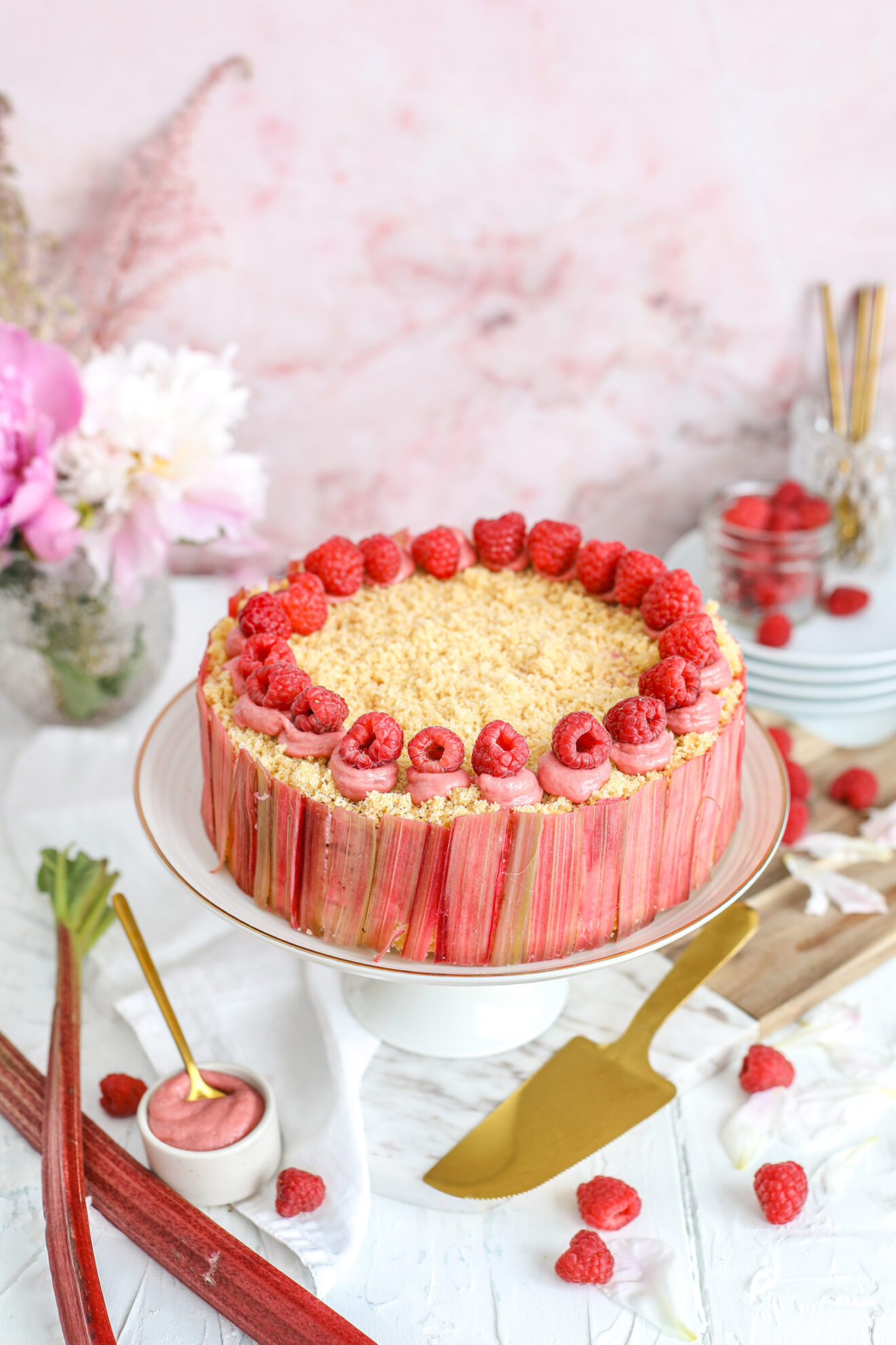 Himbeer Mousse Torte mit Rhabarber Curd - KüchenDeern